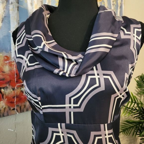 Banana REPUBLIC SILK DRESS - Picture 2 of 7